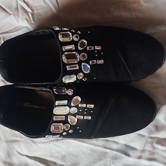 Shoes - Picture 3 of 6